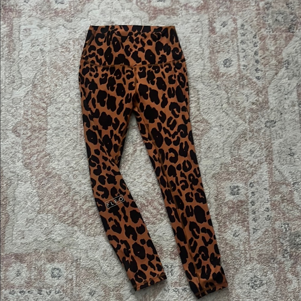 FLEO Leopard Print Leggings
